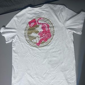 Nike new years tiger tee perfect condition size large